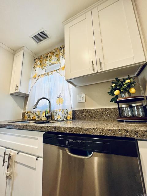 449 Worthington Street, Spring Valley CA: https://media.crmls.org/mediaz/47e4df15-5ed7-4263-8192-9764248c82b4.jpg