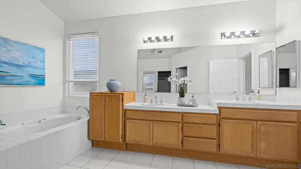 1783 Medinah - photo 20