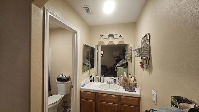 1952 Bartle Place, Thermal CA: https://media.crmls.org/mediaz/47e65acf-058a-4221-a539-a2b14bf85a34.jpg
