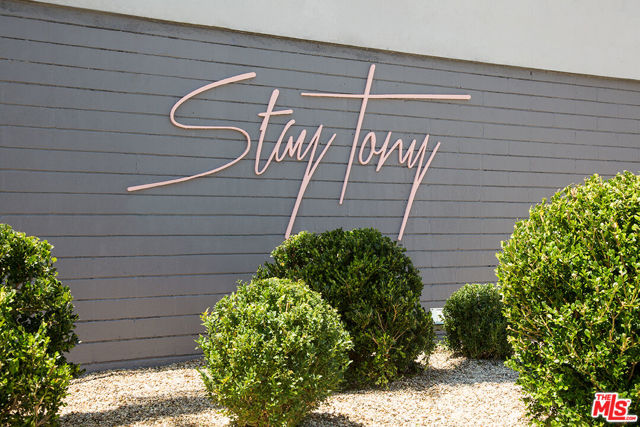 8917 W Cynthia Street, West Hollywood CA: https://media.crmls.org/mediaz/47e7f88c-5a96-4e8b-92db-2d4f6b808139.jpg