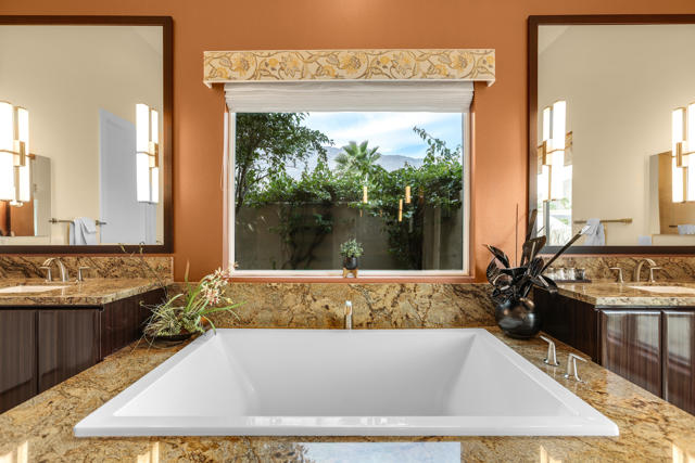 3150 Cody Court, Palm Springs, CA 92264