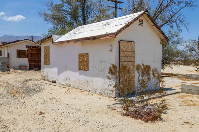 Image 43 of 68 For 3241 Borrego Valley Rd