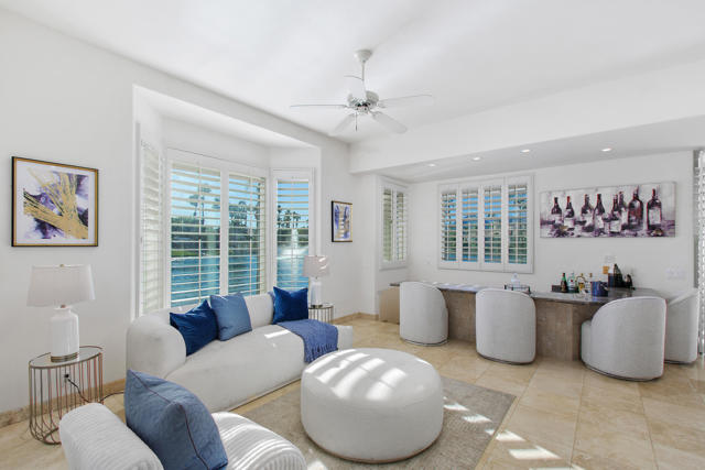 47380 Via Cordova, La Quinta CA: https://media.crmls.org/mediaz/47e8749f-bf8f-4381-b640-2e38313c6043.jpg