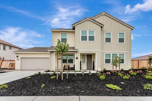 172 Vienna Way, Hollister CA: https://media.crmls.org/mediaz/47e8c610-e6a4-4900-a972-f2c5ef131d95.jpg