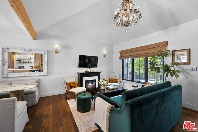 8961 Dicks Street, West Hollywood CA: https://media.crmls.org/mediaz/47e8c9fb-547c-4213-b524-6935dc478ca0.jpg