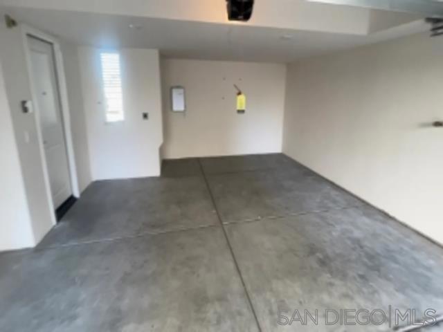2115 Reed Dr, San Diego CA: https://media.crmls.org/mediaz/47e8ec2b-170b-4927-885c-b55ba9b5b963.jpg