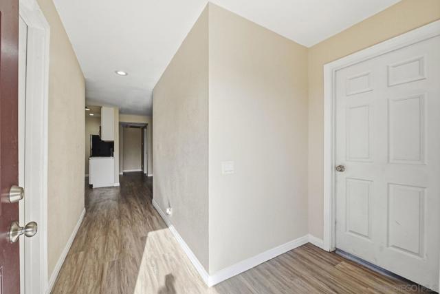 240 W Lincoln Ave, Escondido CA: https://media.crmls.org/mediaz/47e994e7-ac4d-4b2b-bfbf-a2a4ee281fcd.jpg