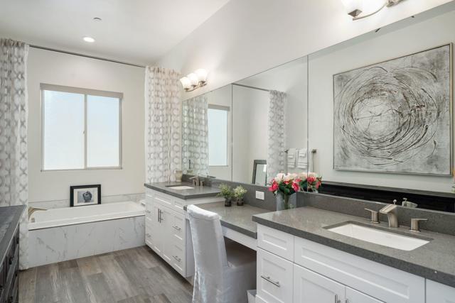 603 Retreat Circle, Palm Desert CA: https://media.crmls.org/mediaz/47ea39f4-dfed-4134-b373-99a1ef678cde.jpg