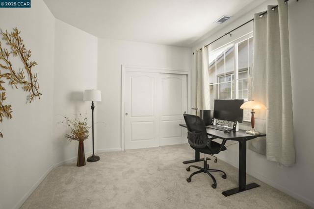 1162 Waverly Cir, Hercules CA: https://media.crmls.org/mediaz/47eae7a2-bf1b-4680-903b-d2bff182243c.jpg