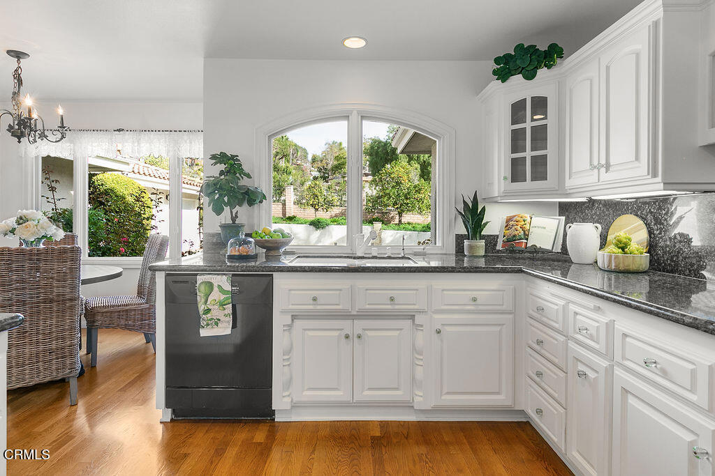 MLS #V1-33351 image #27