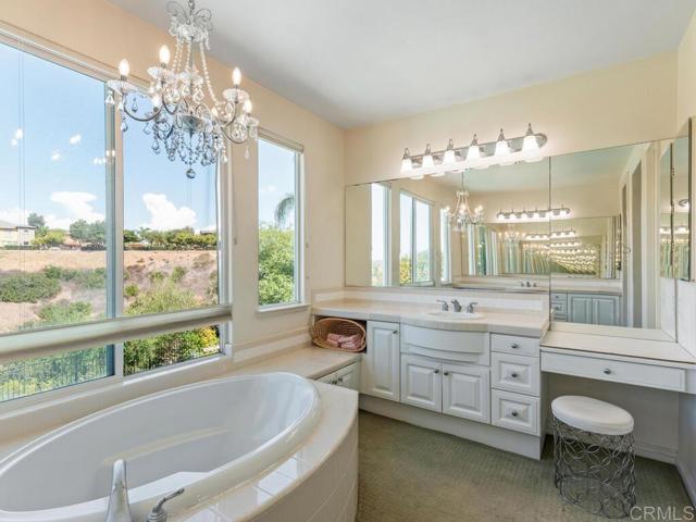 10794 Spur Point Court, San Diego CA: https://media.crmls.org/mediaz/47ec8eb6-5b86-42b0-aa88-61de479b21d3.jpg