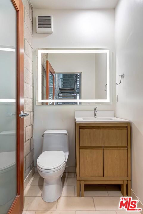  Commercial for Sale in Los Angeles, California