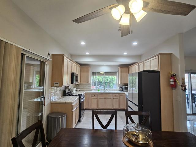 68520 Risueno Road, Cathedral City CA: https://media.crmls.org/mediaz/47ee0909-4f9f-4b82-8fe0-e3fa3b828a68.jpg