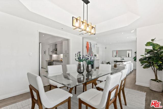 2025 S Beverly Glen Boulevard, Los Angeles CA: https://media.crmls.org/mediaz/47ee278b-6cbc-4a17-862a-ba23a3ee5250.jpg