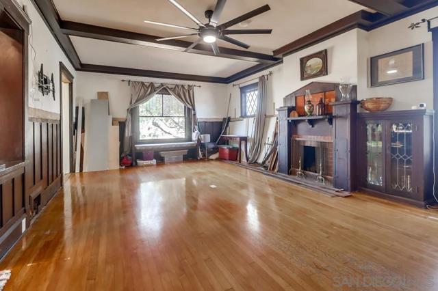 305 F Avenue, National City CA: https://media.crmls.org/mediaz/47ee3d31-8dd8-4f0c-9729-2e29da3906e4.jpg