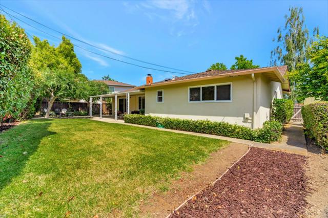 1132 Reynella Court, Sunnyvale CA: https://media.crmls.org/mediaz/47ee86a7-ebdc-4e42-bcc2-bbab019b2765.jpg