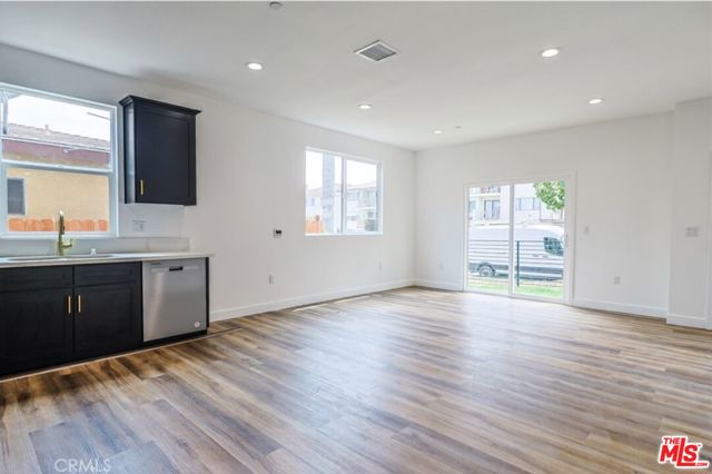 710 S Alma Street, San Pedro CA: https://media.crmls.org/mediaz/47ef4997-b0f5-4655-a183-42ab69e85943.jpg