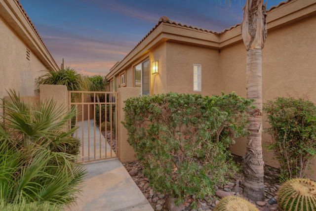 67361 N Laguna Drive, Cathedral City CA: https://media.crmls.org/mediaz/47f0195d-e4ce-4b99-98ac-45f5aa5e8e6a.jpg