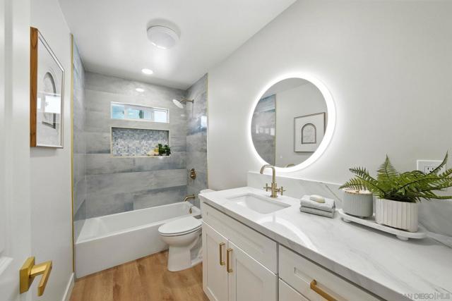 10183 Madrid Way, Spring Valley CA: https://media.crmls.org/mediaz/47f0c7dc-1ad4-46b2-8dfc-44b98f60e873.jpg