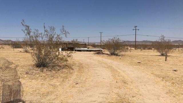 5425 California Avenue, Joshua Tree CA: https://media.crmls.org/mediaz/47f1eb11-5a1c-46fd-8627-9302eaf0e405.jpg