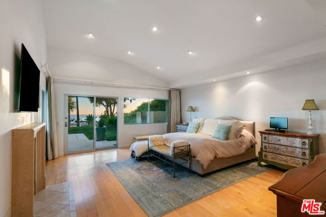 4 Bed Home for Sale in Malibu, California