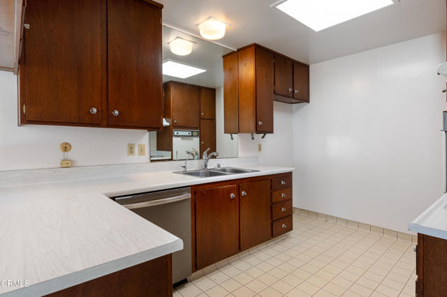 777 E Valley Boulevard, Alhambra CA: https://media.crmls.org/mediaz/47f3221b-b12e-467e-86f7-79b0b985819c.jpg