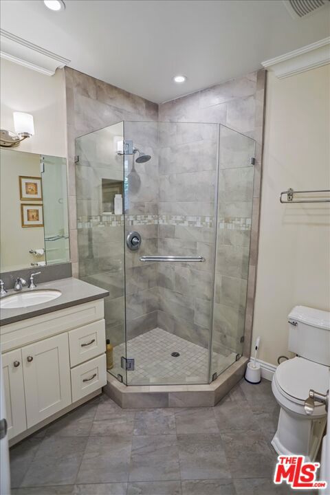 Drew Fenton | 1701 Roscomare Road Los Angeles CA | MLS: 7625124 Drew Fenton | 1701 Roscomare Road Los Angeles CA | MLS: 7625124