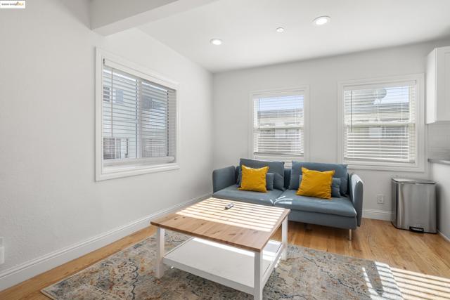 1628 Tyler St, Berkeley CA: https://media.crmls.org/mediaz/47f4170a-e925-464f-b639-d918fe937758.jpg