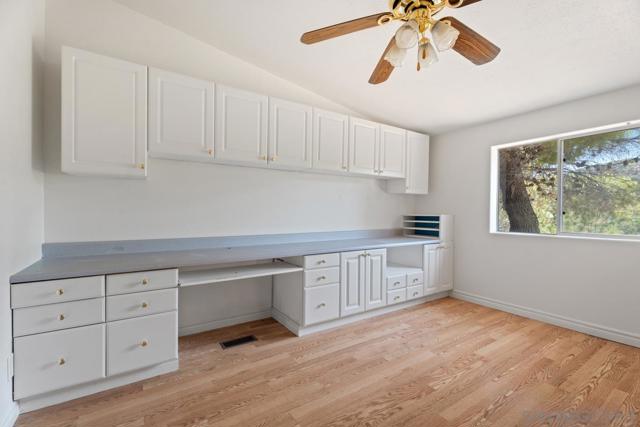 3511 Lakeview Dr, Julian CA: https://media.crmls.org/mediaz/47f49580-26ff-4476-9b91-9f2a8181f3a3.jpg