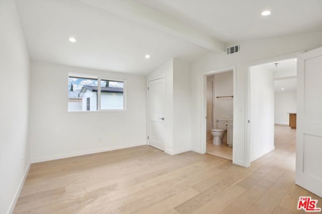 6731 Delco Avenue, Winnetka CA: https://media.crmls.org/mediaz/47f52f10-13c4-41ec-ba9b-401a9666869e.jpg