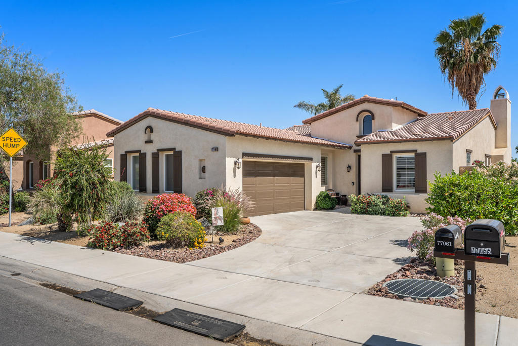 MLS #219128258DA img 2