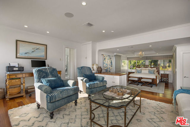 13481 Bayliss Road, Los Angeles CA: https://media.crmls.org/mediaz/47f82bda-1a80-4bf2-8ca2-06e1409f9b2d.jpg