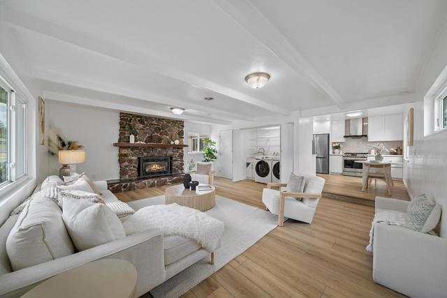 857 Peach Avenue, Sunnyvale CA: https://media.crmls.org/mediaz/47f8735b-2f7d-4df8-abca-59a52babce30.jpg
