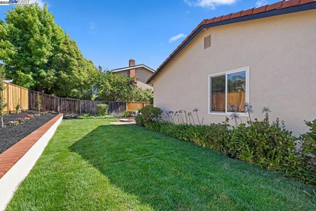 45548 Cherokee Ln, Fremont CA: https://media.crmls.org/mediaz/47f8a963-ce12-4d75-b1dc-9f602df9334a.jpg