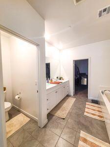 82147 Modena Road, Indio CA: https://media.crmls.org/mediaz/47f96749-49cd-4108-a64d-5a889c3ac5a7.jpg