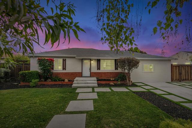 3972 Pepper Tree Lane, San Jose CA: https://media.crmls.org/mediaz/47f9e78d-2308-4546-a44b-5430d689a109.jpg