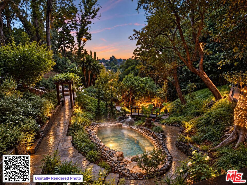 1509 Amalfi Drive — architectural residence