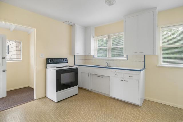 Detail Gallery Image 16 of 33 For 135 4th St, Encinitas,  CA 92024 - 2 Beds | 1 Baths