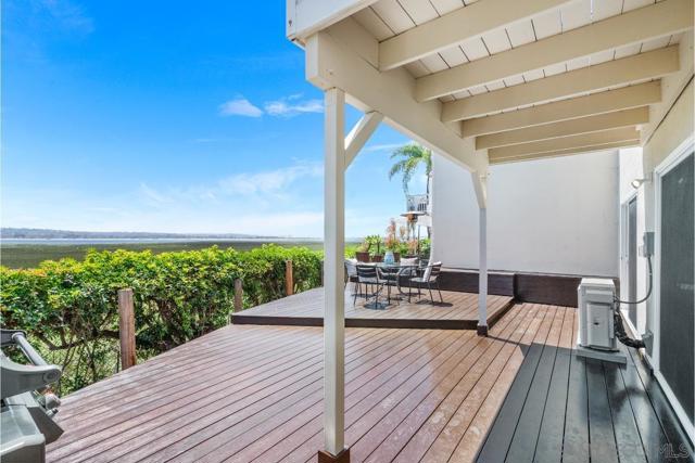 4007 Crown Point Drive, San Diego CA: https://media.crmls.org/mediaz/47fb471a-e16c-42ee-b62a-64917aff9c2b.jpg