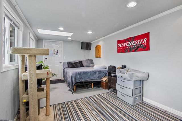 422 Montecito Avenue, El Granada CA: https://media.crmls.org/mediaz/47fb995b-4515-40eb-922a-10958281fc2e.jpg