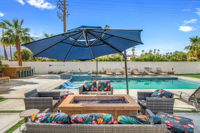 2932 N Sunrise Way, Palm Springs CA: https://media.crmls.org/mediaz/47fbdf49-5983-4b8b-a77a-a010471664a2.jpg