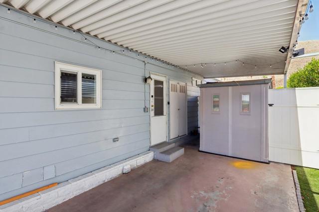 252 Lei Drive, Palm Springs CA: https://media.crmls.org/mediaz/47fbee70-8ff7-4cf5-b05a-08333055e071.jpg