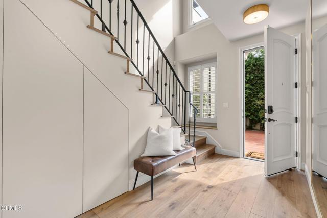 Detail Gallery Image 3 of 29 For 108 S El Molino Ave #106,  Pasadena,  CA 91101 - 3 Beds | 2/1 Baths