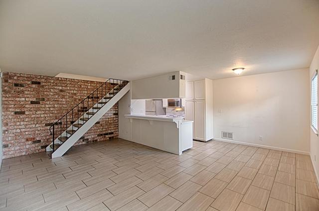 4380 Diamond Street, Capitola CA: https://media.crmls.org/mediaz/47fc3afb-1ba6-4e89-8646-d7a622fcfc11.jpg