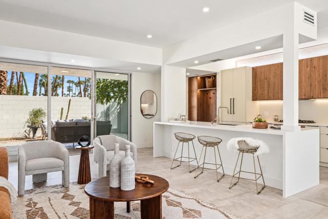 80 Lakeview Drive, Palm Springs, CA 92264
