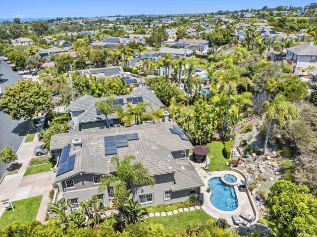 593 Paloma Court, Encinitas CA: https://media.crmls.org/mediaz/47fd3678-224c-49f7-81f2-caec161dd56a.jpg
