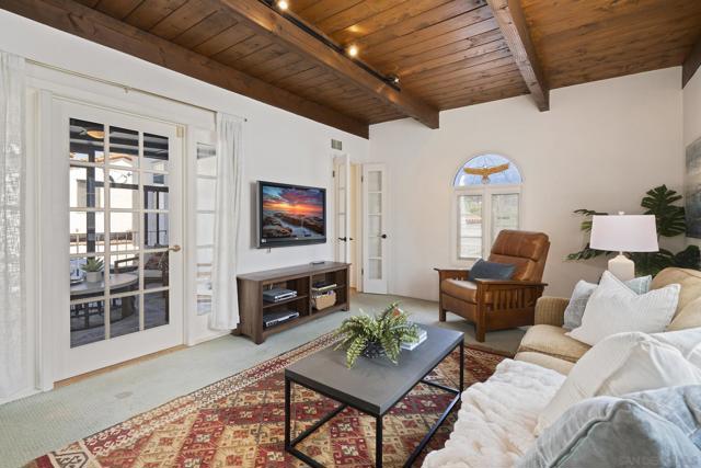 1434 5th Street, Coronado CA: https://media.crmls.org/mediaz/47fd39d3-bc2f-4e5e-b548-9e287298ebb9.jpg