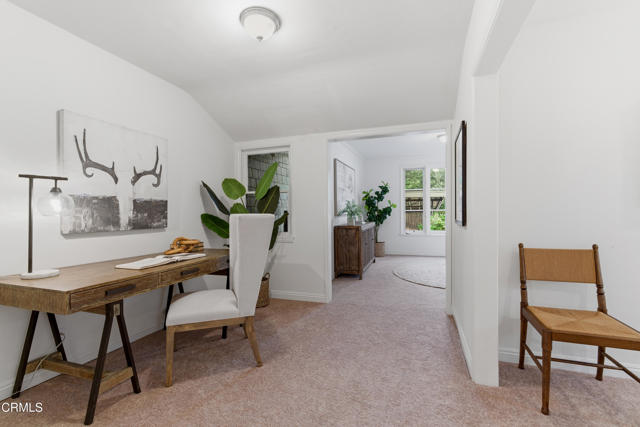 Detail Gallery Image 11 of 18 For 4563 Loma Vista Dr, La Canada Flintridge,  CA 91011 - 4 Beds | 2 Baths