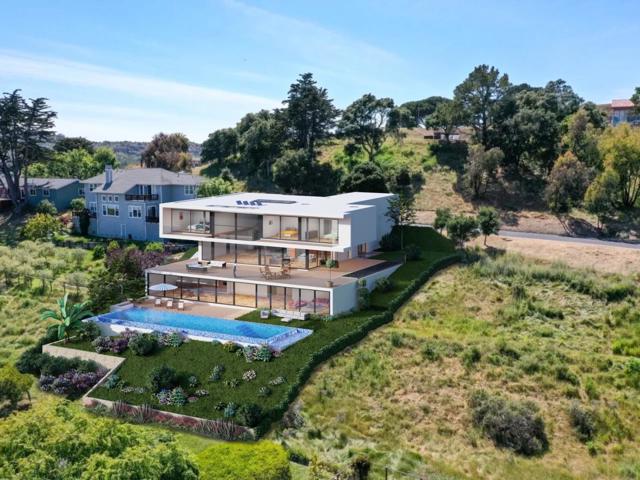 124 Mission Drive, Mill Valley CA: https://media.crmls.org/mediaz/47fd6b81-0a4b-4cb6-98f2-5158ba2ef5f2.jpg