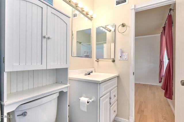 1209 Rosewood Avenue, Camarillo CA: https://media.crmls.org/mediaz/47fe9f6b-dc85-4c05-9010-7dd58232e452.jpg